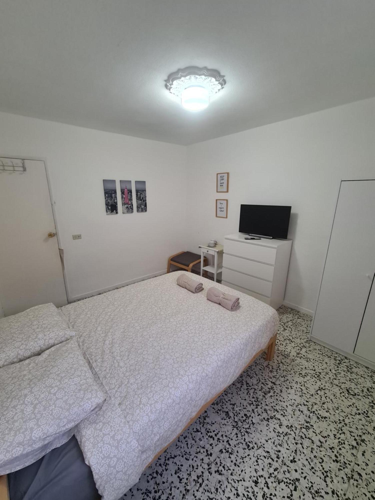 Eeb Private Room Habitacion Privada En Piso Compartido لا لاغونا المظهر الخارجي الصورة